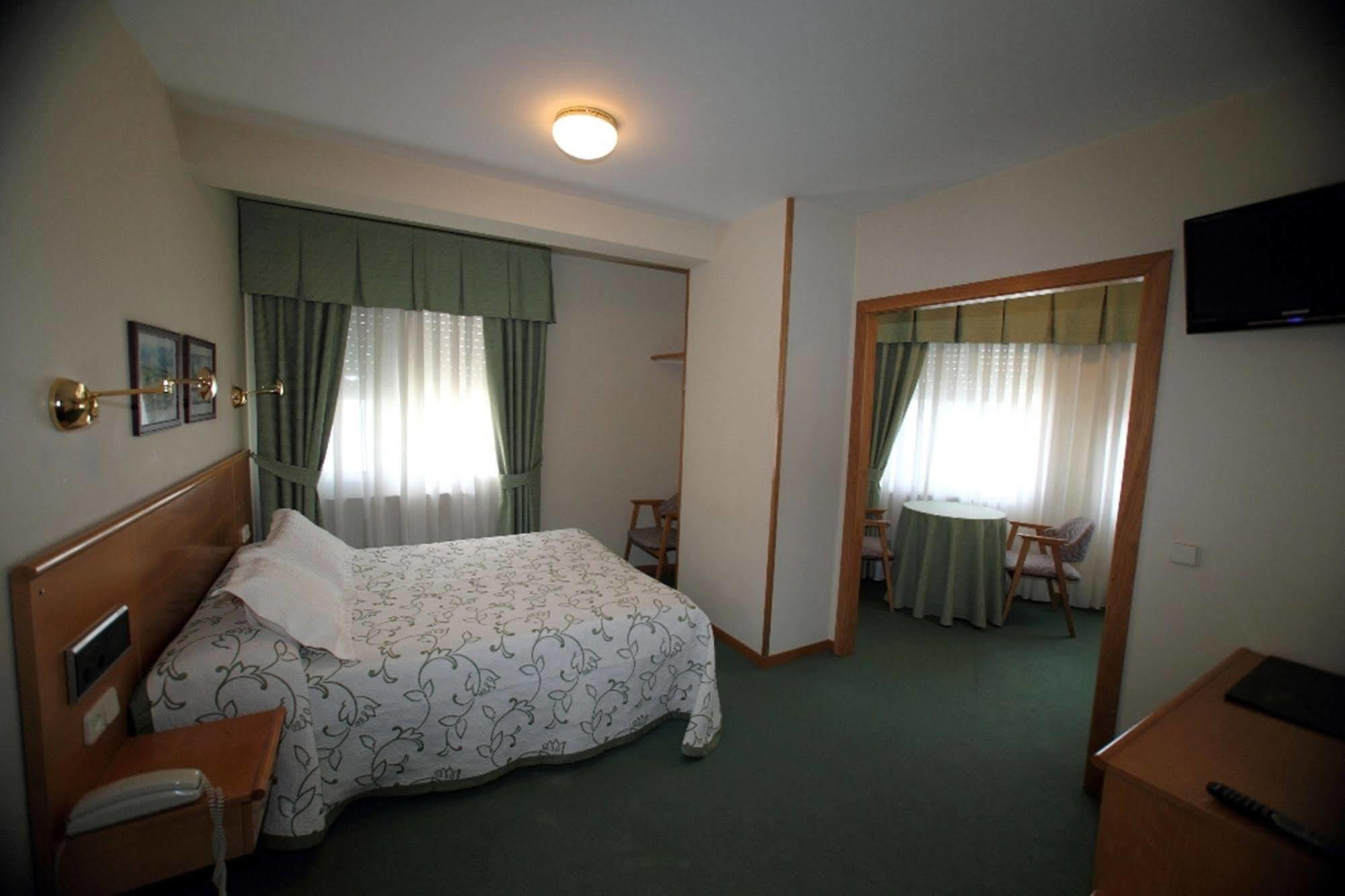 Hotel Ramos Silleda Εξωτερικό φωτογραφία